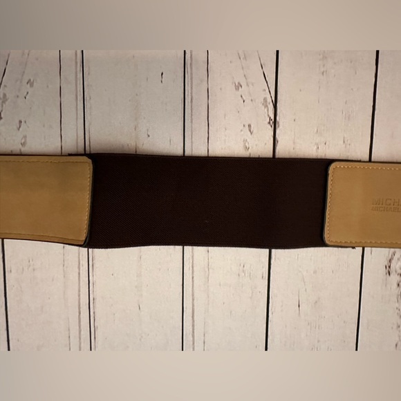 Michael Kors Women's Signature Belt - Picture 12 of 16